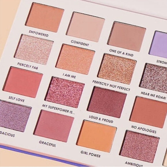 Ciate London I AM WOMAN 24 pan Eyeshadow Palette in V2 • New In Box - Picture 6 of 8